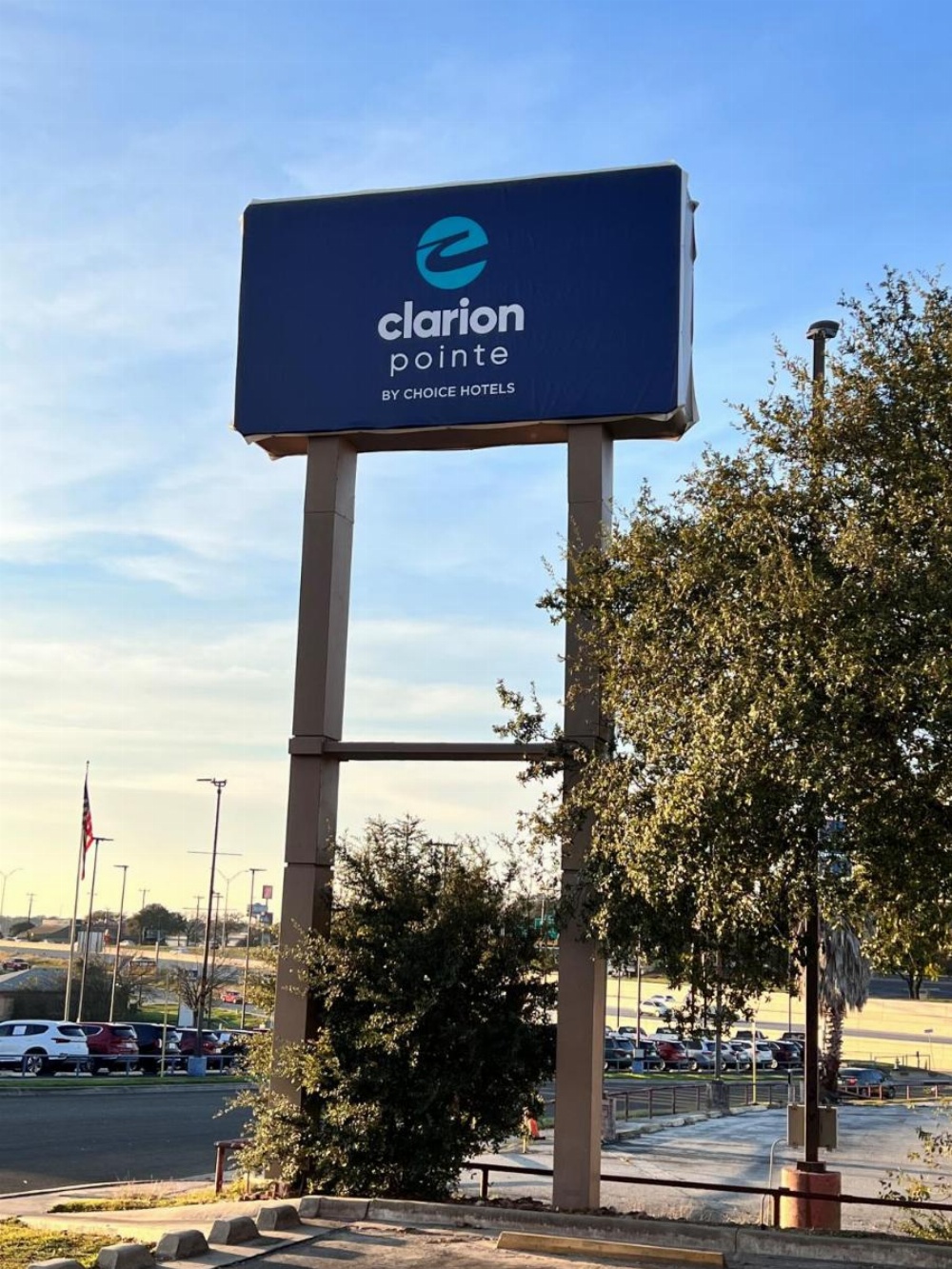 Clarion Pointe Near Medical Center Image 32